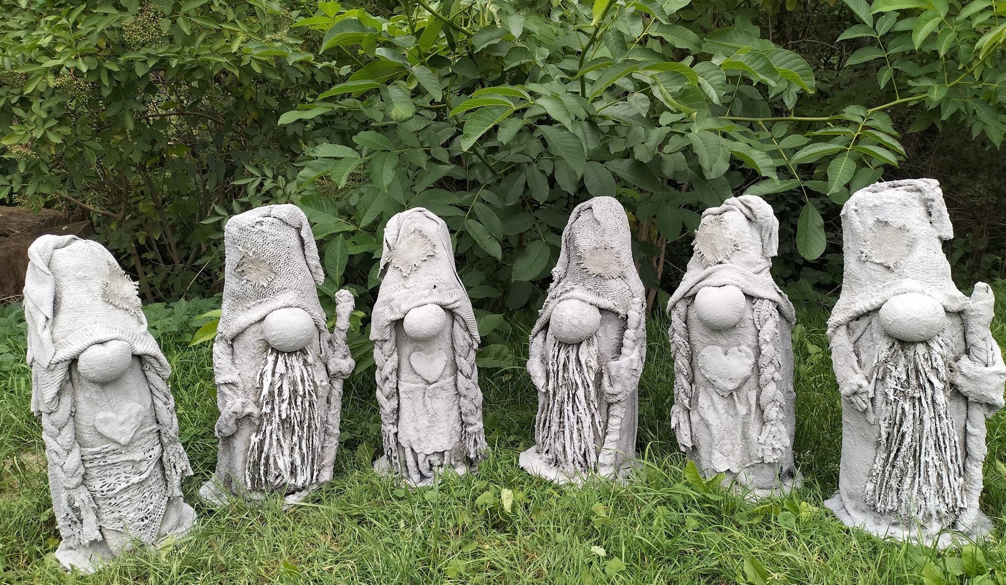 krasnale - rzeźba Beaty Patalas